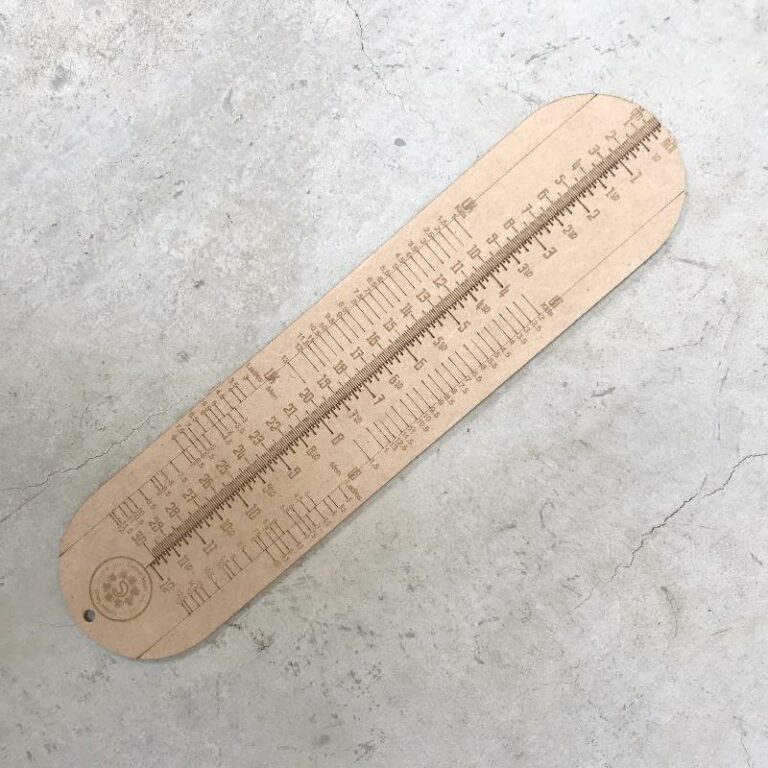 Sock ruler for measuring socks