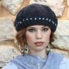 Knit beret in charcoal with blue spots